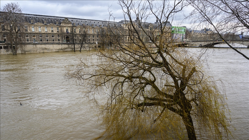 Heavy rain causes flooding in Cannes, France