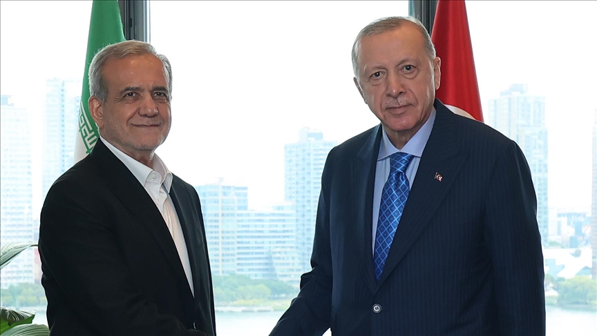 اردوغان و پزشکیان در «خانه ترک» دیدار کردند