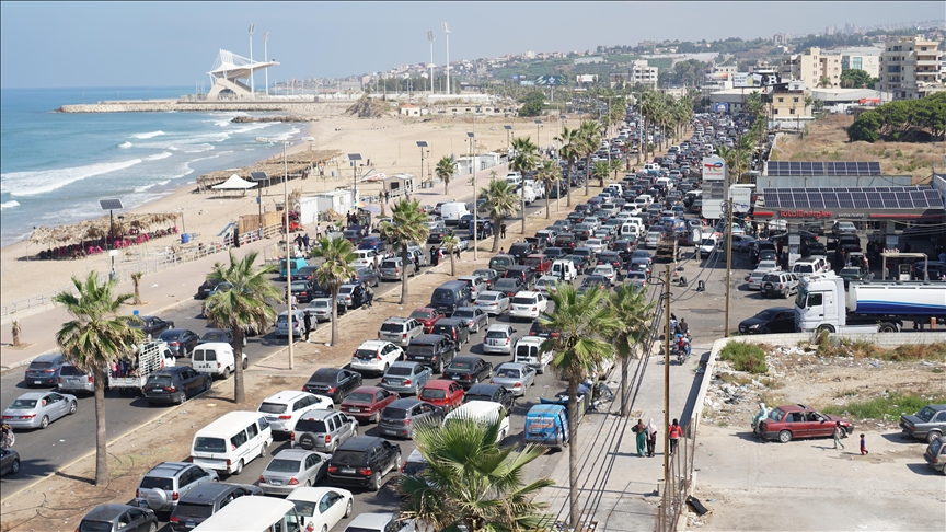 من جنوب لبنان حتى طرابلس شمالا.. نزوح آلاف العائلات تحت قصف إسرائيلي