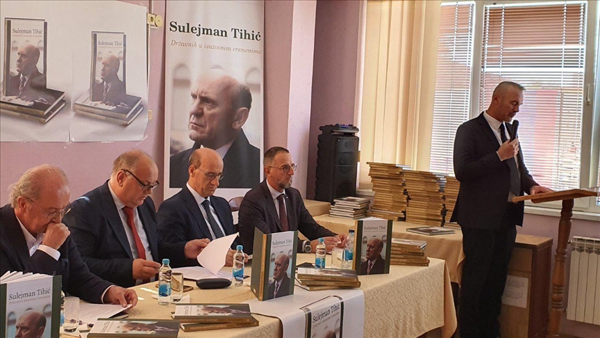 BIH: U Šamcu održana promocija fotomonografije "Sulejman Tihić - Državnik u izazovnim vremenima"