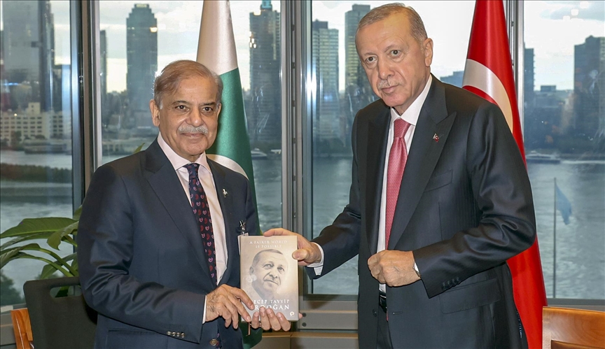 Türkiye, Pakistan to take steps to develop ties: President Erdogan