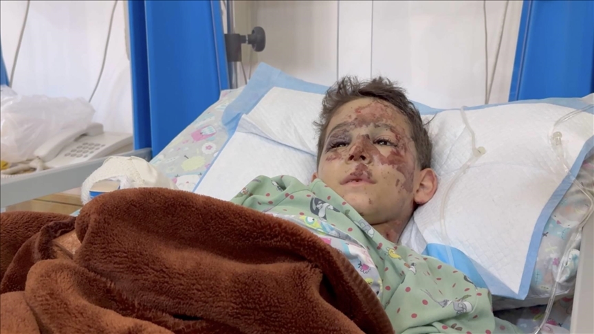 حيدر.. طفل لبناني ينجو بأعجوبة من غارة إسرائيلية أودت بعائلته (تقرير)