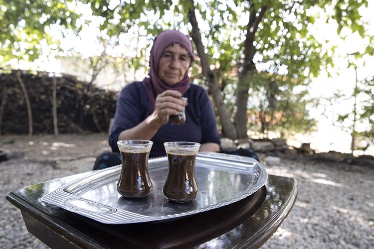 Çedeneya hêrayî ku qehweya wê tê vexwarin bi 400 lîreyî kiryar dibîne