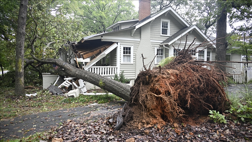 Hurricane Helene leaves 25 dead, downgraded to tropical storm as it ravages southeast US Hurricane Helene leaves 25 dead, downgraded to tropical storm as it ravages southeast US