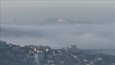 İstanbul'un bazı bölgelerinde sis etkili oldu