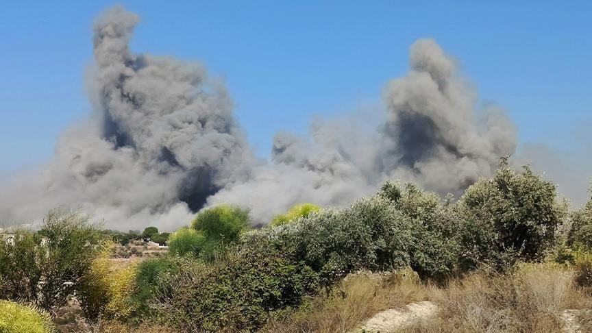 مقتل 11 شخصا بينهم أطباء بغارات إسرائيلية جنوب لبنان 