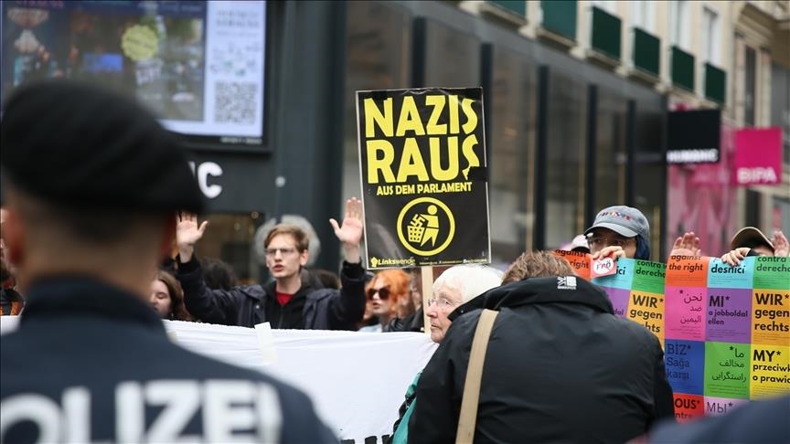 Austrian voters head to polls to elect new government