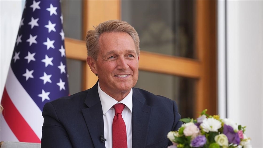 Former Republican Senator Jeff Flake endorses Harris for president