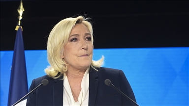 Fransa'da aşırı sağcı Le Pen'in AB fonlarını zimmetine geçirmekle yargılandığı dava başladı