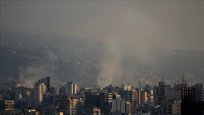 Des avions de guerre israéliens détruisent le siège d'une chaîne de télévision dans la banlieue de Beyrouth