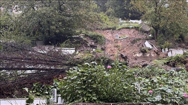 Zonguldak'ta kuvvetli yağış hayatı olumsuz etkiliyor