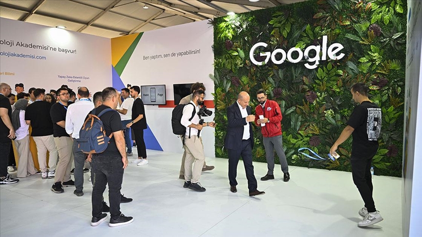 Google Türkiye'nin "Yapay Zeka ve Teknoloji Akademisi"nin açılışı TEKNOFEST'te gerçekleştirildi