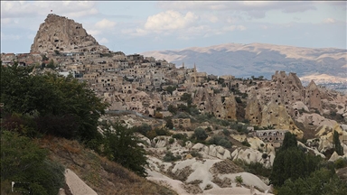 Kapadokya'yı, Uçhisar Kalesi'nin zirvesinden ocak-eylül dönemi yaklaşık 211 bin turist izledi