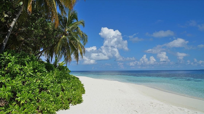 Britain to hand over sovereignty of remote Chagos Islands to Mauritius