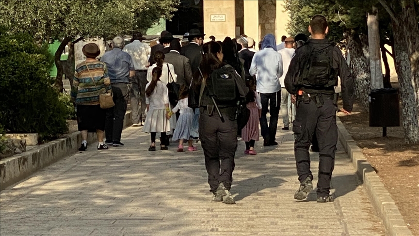 Scores of illegal Israeli settlers storm Jerusalem’s Al-Aqsa Mosque amid tension
