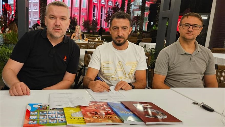 “Merhamet” obezbijedio udžbenike bosanskog jezika za bošnjačku djecu u Albaniji