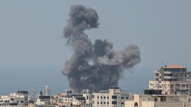 غزة.. ارتفاع عدد قتلى الغارات الإسرائيلية إلى 17 فلسطينيا