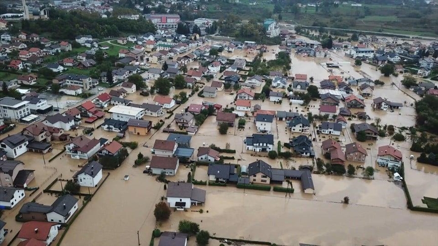Pomozi.ba pokrenuo akciju pomoći za unesrećene u poplavama u BiH