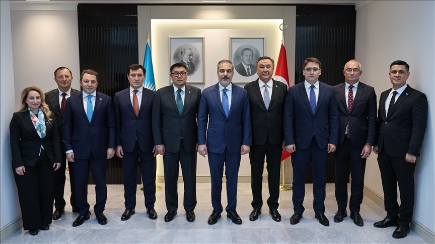 Turkish foreign minister receives deputy foreign ministers of Turkic states