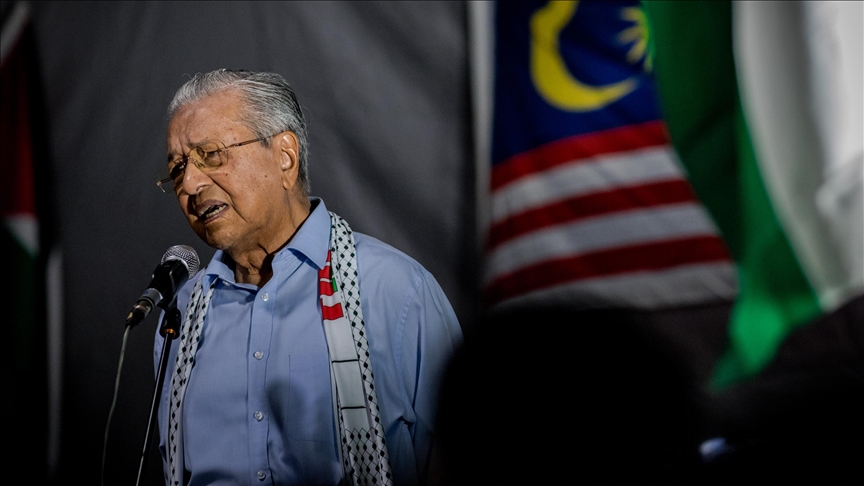 Gaza war collapsed Israeli narrative, exposed Zionist deceit to world, Mahathir tells Istanbul conference