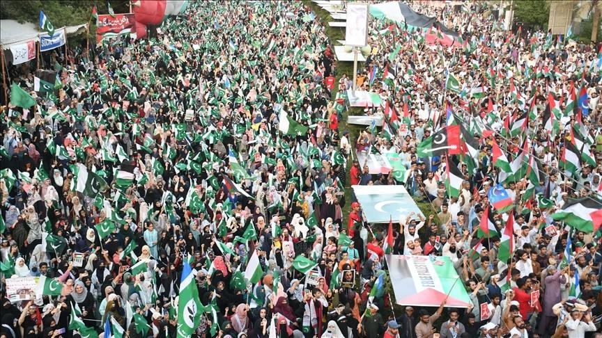 Ribuan orang di Pakistan gelar aksi solidaritas dukung Palestina pada peringatan setahun perang Israel-Hamas