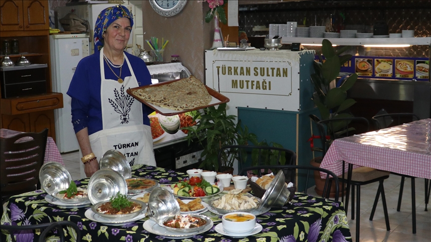  Kastamonulu kadın aşçı, çocukluk hayalini 60 yaşında gerçekleştirdi