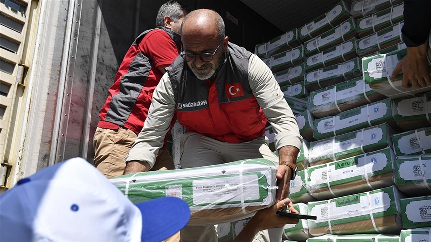 Sadakataşı Derneği 1 yılda 1,2 milyon Gazzeliye yardım ulaştırdı