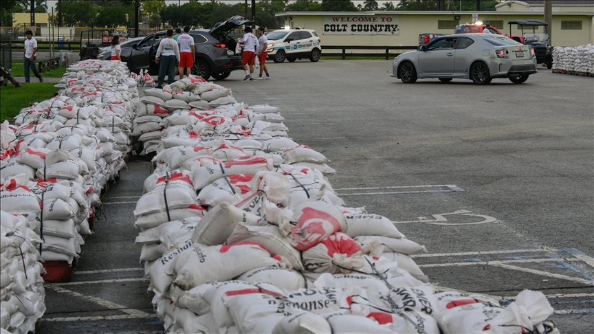 ABD'de, Florida'ya yaklaşan Milton Kasırgası'nın şiddetinin 5'inci kategoriye yükseldiği bildirildi