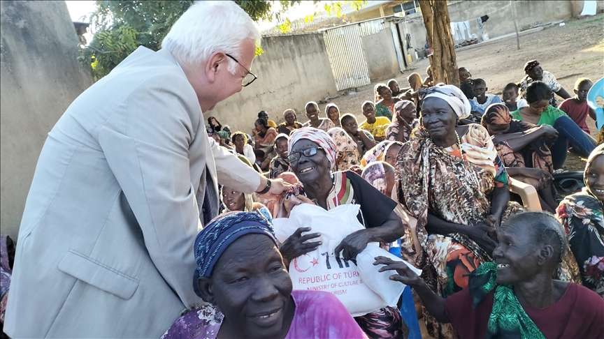 Turkish agencies distribute food aid to vulnerable families in South Sudan