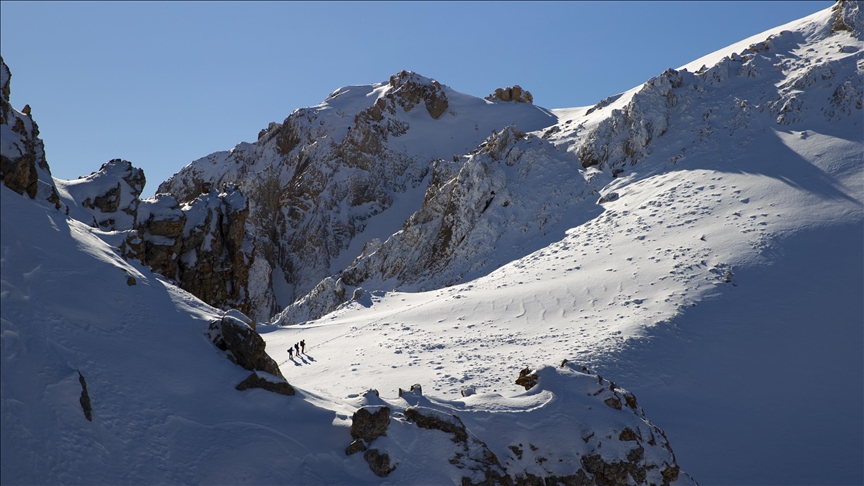 Nepal’s Nima Rinji becomes world’s youngest climber to scale all 14 peaks above 8,000 meters