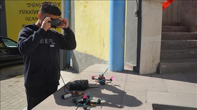 Tasarladığı dronla TEKNOFEST'te Türkiye ikincisi olan Kütahyalı Doruk birinciliği hedefliyor