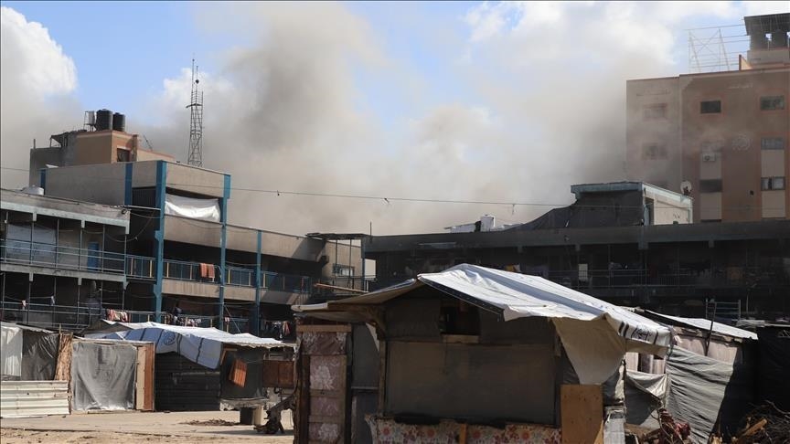 مجزرة دير البلح.. مدرسة رفيدة شاهد جديد على الإبادة الجماعية بغزة (شهادات)