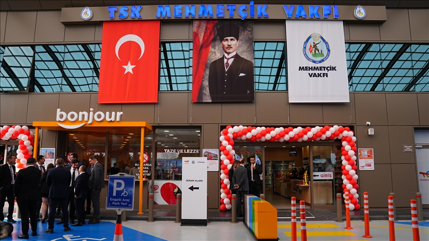 TotalEnergies, TSK Mehmetçik Vakfı yönetimindeki yeni istasyonlarını İstanbul Kurtköy'de açtı