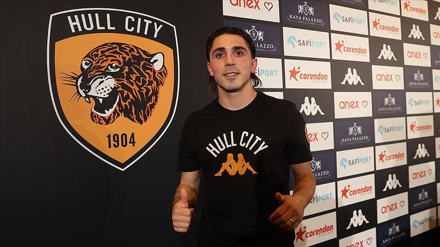 Hull Cityli Abdülkadir Ömür, Premier Lig'de forma giymeyi hedefliyor