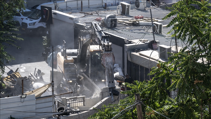 Israeli army raids northern West Bank cities of Tubas, Nablus, destroys infrastructure