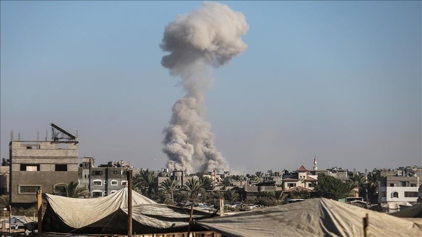 10 Palestinians killed in Israeli airstrikes on Gaza Strip 