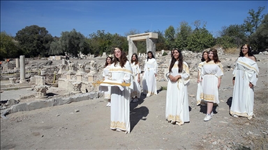 Stratonikeia Antik Kenti'nde anahtar taşıma töreni canlandırıldı