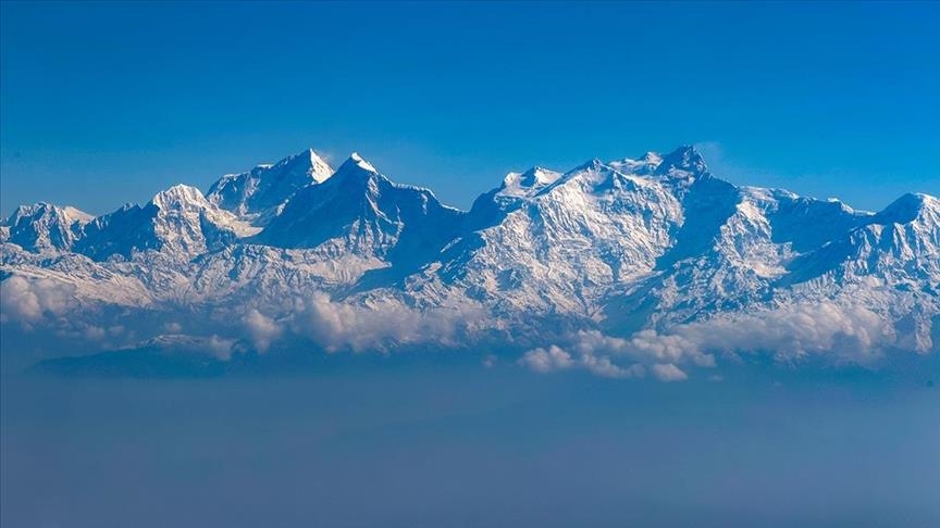 Remains of legendary mountaineer believed found on Everest after 100 years Remains of legendary mountaineer believed found on Everest after 100 years