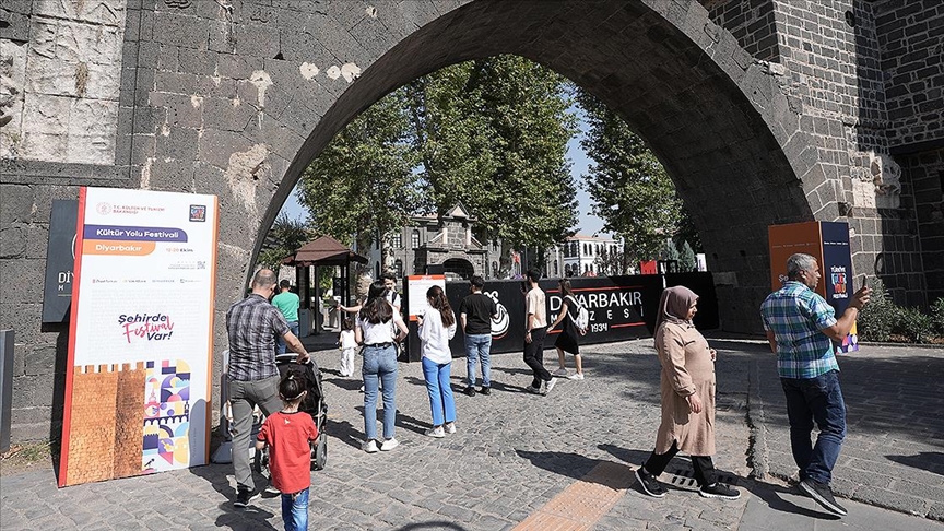 "Diyarbakır Kültür Yolu Festivali" civar kentlerden de ziyaretçileri ağırlıyor