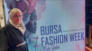 Emina Nurikić-Dževlan oduševila u Turkiye: Bh. kreatorka pobrala simpatije na Bursa Fashion Weeku