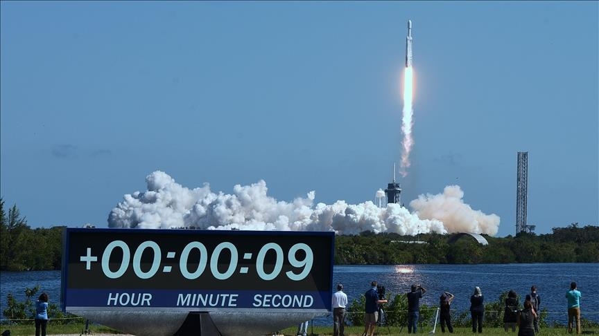 La NASA lance la sonde Europa Clipper vers la lune glacée de Jupiter à la recherche de formes de vie