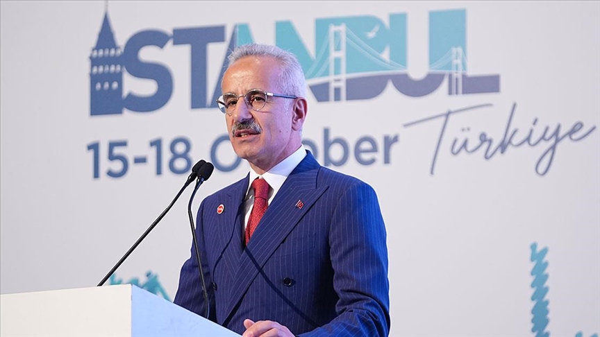 Bakan Uraloğlu: Yavuz Sultan Selim Köprüsü'nden geçecek demir yolu projesine olan yoğun ilgi bizi memnun ediyor