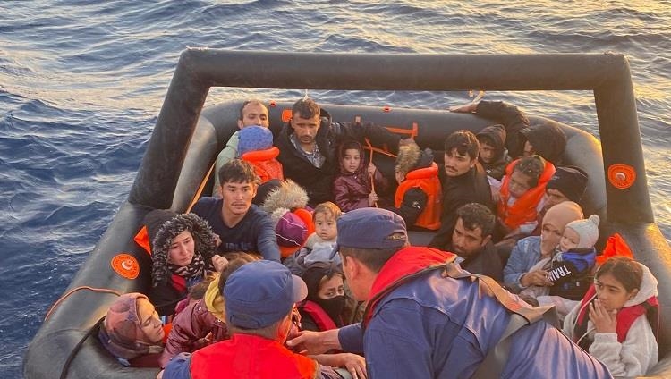 2 children, 2 women drown after boat carrying irregular migrants capsized off Greek coast