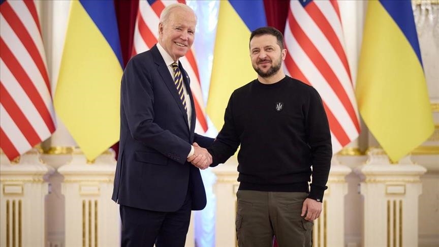 Biden najavio 425 miliona dolara nove vojne pomoći Ukrajini tokom razgovora sa Zelenskim