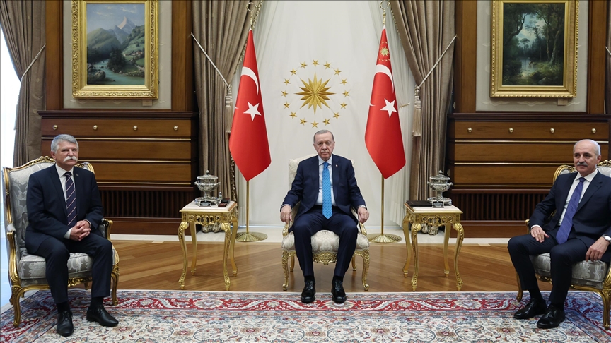 Turkish president receives Hungarian parliament speaker Turkish president receives Hungarian parliament speaker
