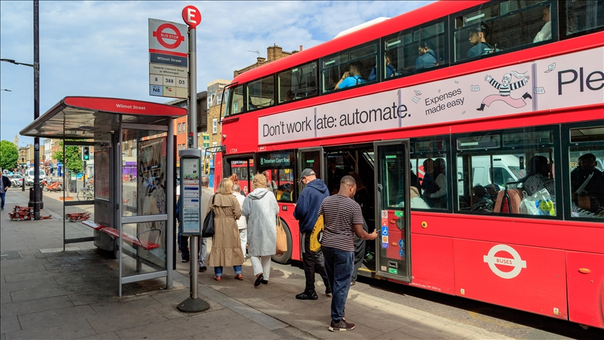 Cyberattack on travelcards leaves London students on bumpy road