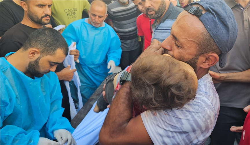 Al menos 9 muertos en un ataque aéreo israelí a la localidad de Al-Maghazi, en el centro de la Franja de Gaza