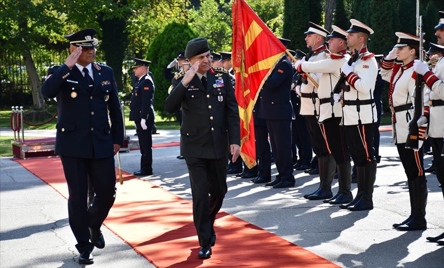 Началникот на ГШ на Туркије, генерал Ѓурак, во Северна Македонија се сретна со неговиот колега Лафчиски