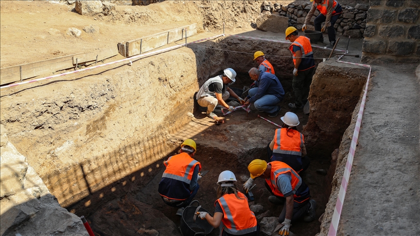 Ancient life traces found in Diyarbakir’s Amida Mound, dating back 10,000 years