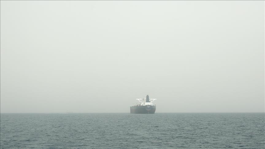 "الحوثي" تعلن استهداف سفينة في البحر العربي بمسيرات 